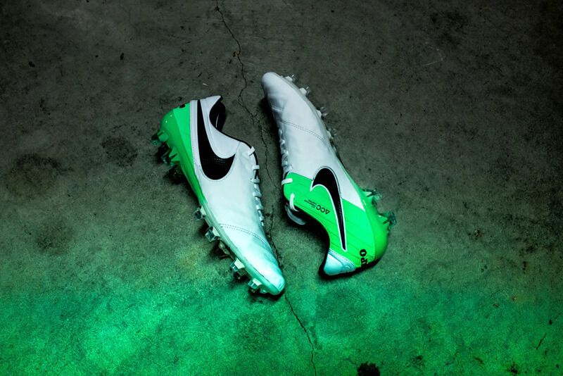 Nike Tiempo Legend 6 F - White/Electro Green